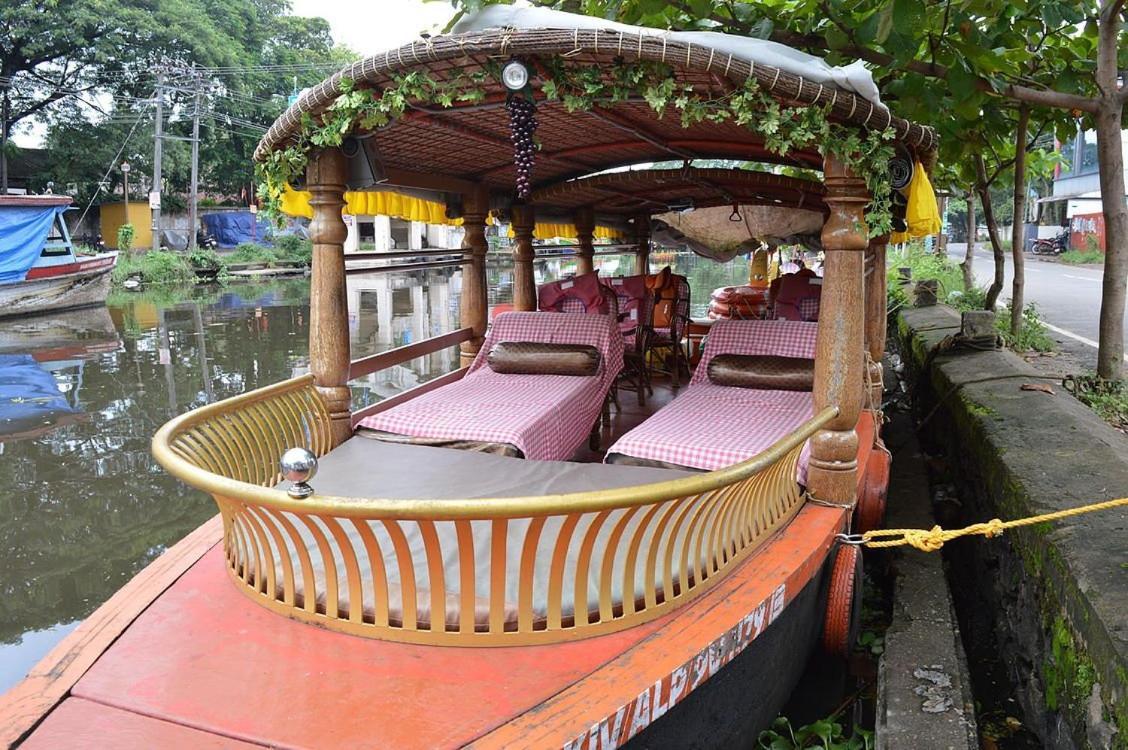 Golden Beach Home Stay Alappuzha Екстериор снимка