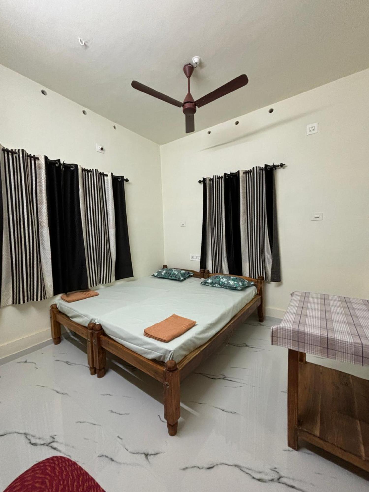 Golden Beach Home Stay Alappuzha Екстериор снимка